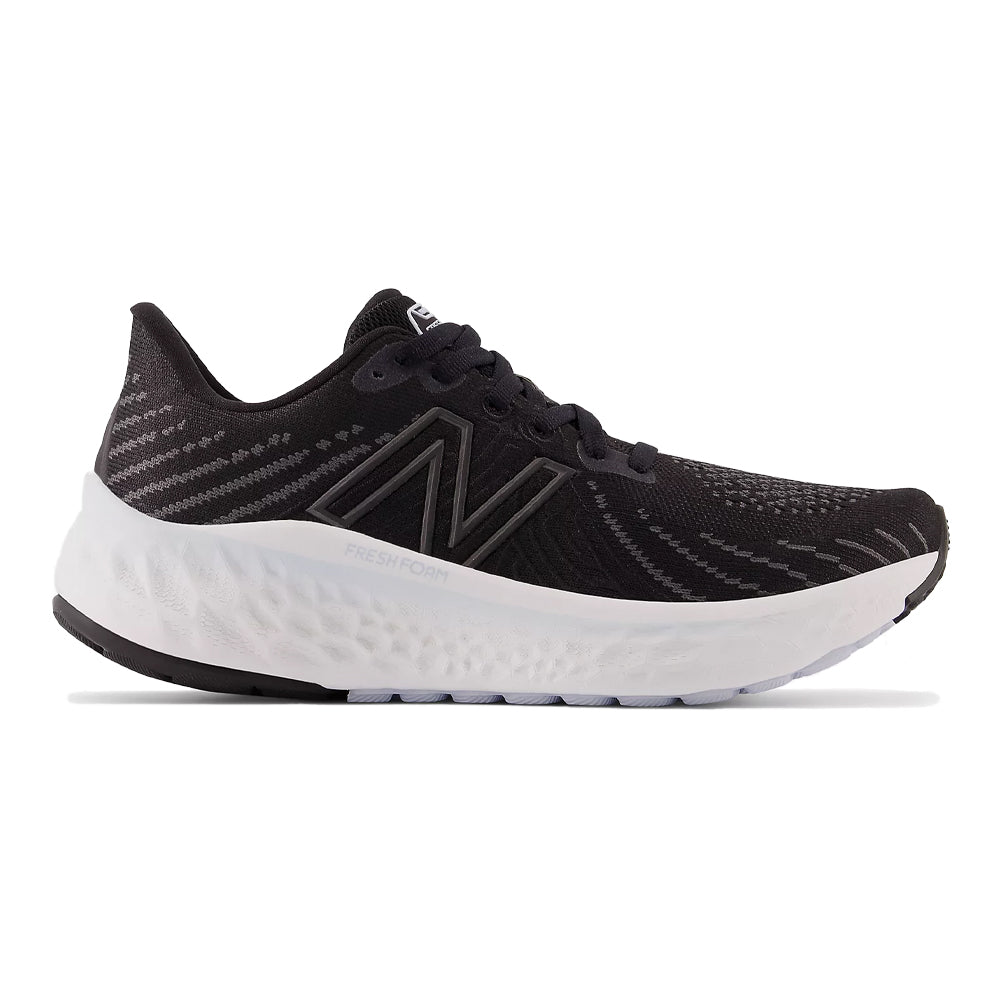 Women's New Balance Fresh Foam Vongo V5, Black/Starlight/Black Metallic, 10 B Medium